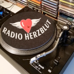 rhlogo150